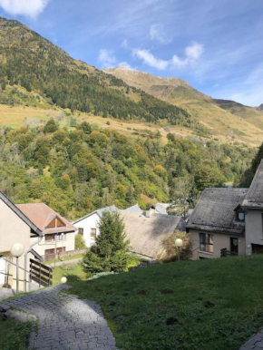 Charmant appartement à flanc de montagne